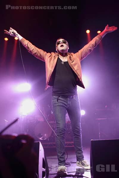 KASABIAN - 2010-02-08 - PARIS - Olympia - 